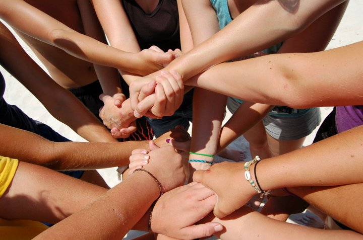 human Knot: team building activities & games for employees